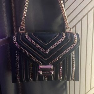 MK LARGE CHAIN-LINK QUILTED LEATHER SHOULDER BAG
